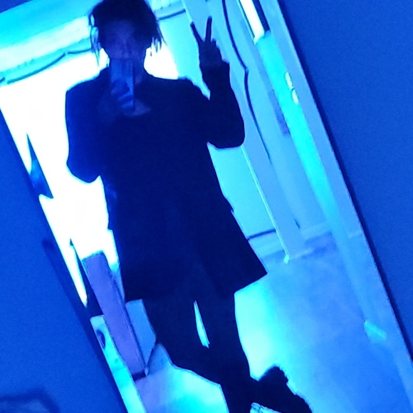 Meet your Posher, Dawn - Picture 1 of 1